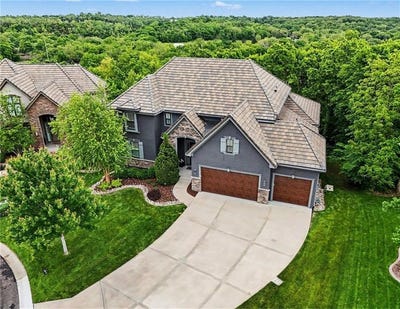 /international/us/8831-vista-drive-lenexa-ks-110108018055/
