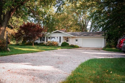 /international/us/21230-county-road-40-goshen-in-110108847686/