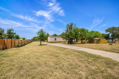 /international/us/cedar-creek-tx-110119669404/