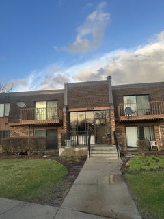 /international/us/635-limerick-lane-schaumburg-il-110107085999/