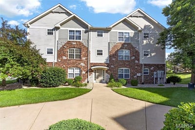 /international/us/2021-piedmont-circle-st-peters-mo-110108541768/