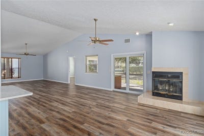 /international/us/5146-s-riverside-drive-homosassa-fl-110105107435/