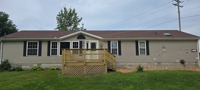 /international/us/305-e-lincoln-good-hope-il-110101171102/