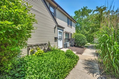 /international/us/552-turney-rd-a-bedford-oh-110100221815/