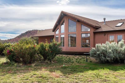 /international/us/40-s-7440-e-kanab-ut-110119961240/