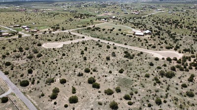 /international/us/2-taluca-court-edgewood-nm-110099821827/?lang=en