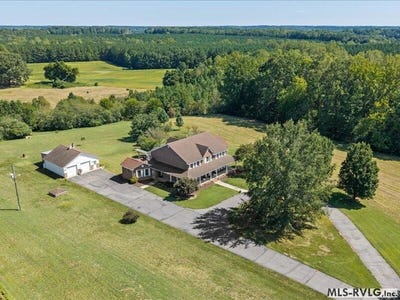 /international/us/1032-boxwood-rd-south-hill-va-110120062219/