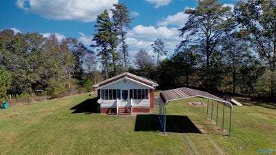 /international/us/6370-county-road-91-gaylesville-al-110105117512/
