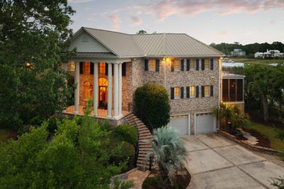/international/us/2834-parkers-landing-road-mount-pleasant-sc-110100246829/