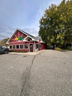 /international/us/422-oak-street-dawson-mn-110103030176/