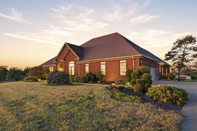 /international/us/1701-chrisman-mill-road-nicholasville-ky-110120413185/