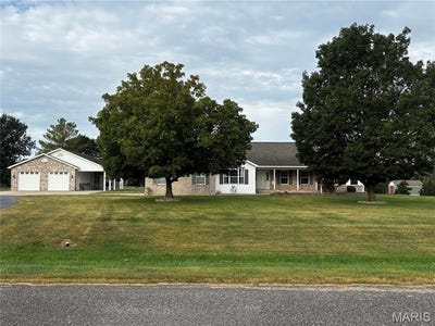 /international/us/7055-heartland-drive-moro-il-110120550157/