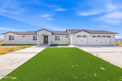 /international/us/7636-w-avenue-a4-lancaster-ca-110106586421/