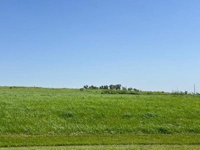 /international/us/1st-avenue-toledo-ia-110101190085/