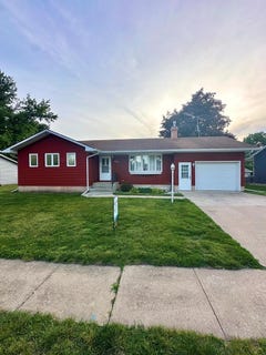 /international/us/2722-n-13th-place-fort-dodge-ia-110108539023/
