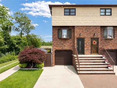 /international/us/131-brook-avenue-staten-island-ny-110108745219/