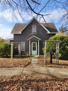 /international/us/215-gillis-avenue-ne-brainerd-mn-110098778344/?lang=en