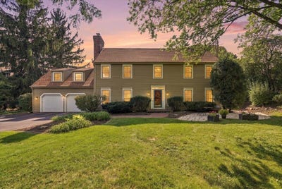 /international/us/2915-willaura-ct-brookfield-wi-110119288674/