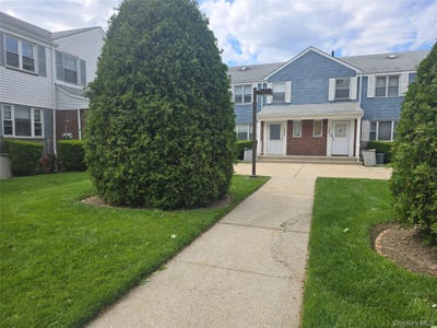 /international/us/228-05-69th-avenue-bayside-ny-110108109660/