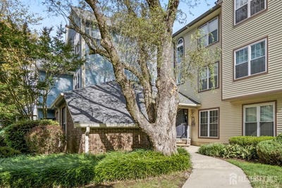 /international/us/6083-cedar-court-south-brunswick-nj-110120622536/