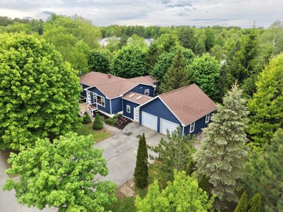 /international/us/5-greenfield-avenue-bangor-me-110108532674/