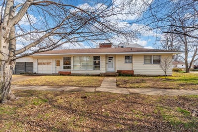 /international/us/202-n-21st-street-murphysboro-il-110107156608/