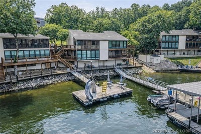 /international/us/27-roanda-beach-drive-lake-ozark-mo-110105863262/