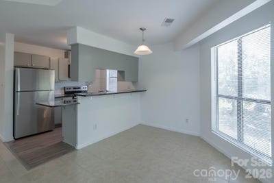 /international/us/8216-cedar-glen-drive-charlotte-nc-110108438960/