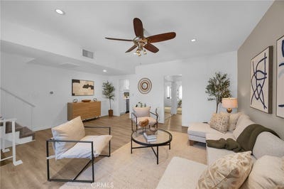 /international/us/6540-hayvenhurst-avenue-lake-balboa-ca-110110188521/
