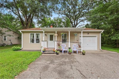 /international/us/930-main-street-clearwater-mn-110101407651/