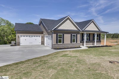 /international/us/102-powell-court-easley-sc-110108803711/