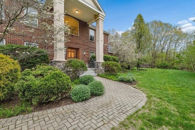 /international/us/5-millstone-terrace-bedford-nh-110108099243/