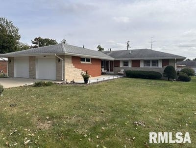 /international/us/3-southvale-drive-jacksonville-il-110120561266/