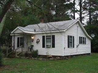 /international/us/117-pettus-st-chase-city-va-110108093896/