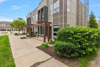 /international/us/600-douglas-street-nw-grand-rapids-mi-110104486812/
