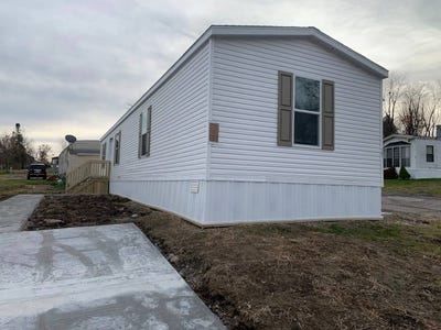 /international/us/4261-meadowlark-drive-flint-mi-110109410894/