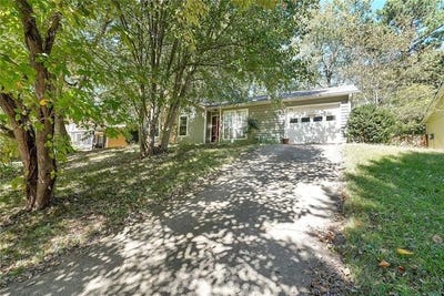 /international/us/3884-wood-path-drive-stone-mountain-ga-110100919070/