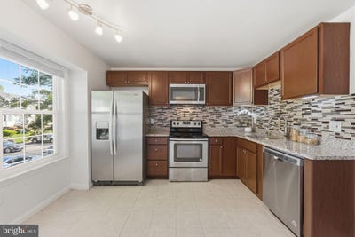 /international/us/1704-w-bancroft-lane-crofton-md-110107855851/