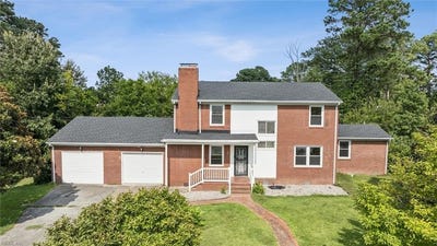 /international/us/15-robert-bruce-road-poquoson-va-110101407834/?lang=en