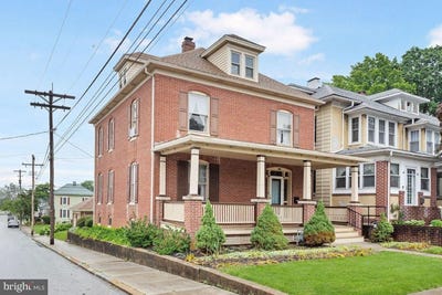 /international/us/31-4th-street-hanover-pa-110100311516/