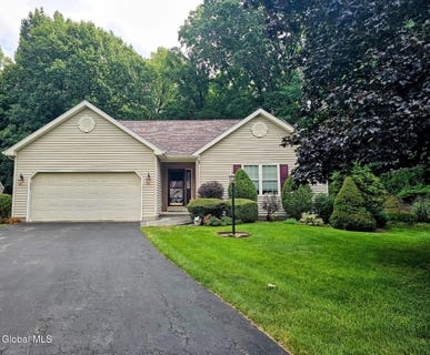 /international/us/7-cassidy-drive-saratoga-springs-ny-110109959376/