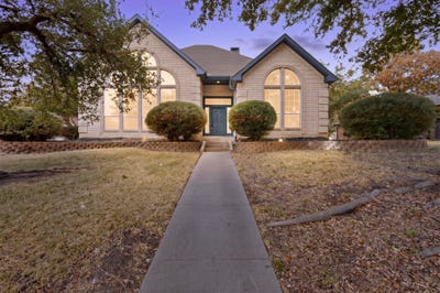 /international/us/2002-clearview-drive-ennis-tx-110110255606/