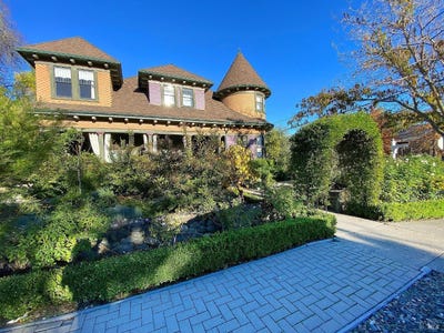 /international/us/302-n-main-street-cloverdale-ca-110097576498/