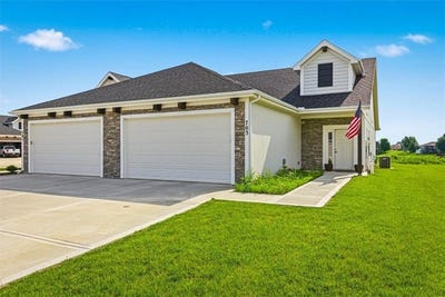 /international/us/703-ridge-drive-smithville-mo-110108301564/