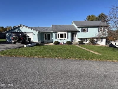 /international/us/151-cardinal-circle-williamsburg-pa-110120635112/