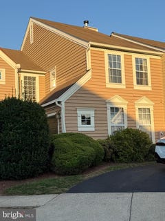 /international/us/21102-crocus-terrace-ashburn-va-110120897021/