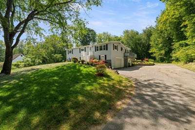 /international/us/80-hunt-road-danville-nh-110110371297/