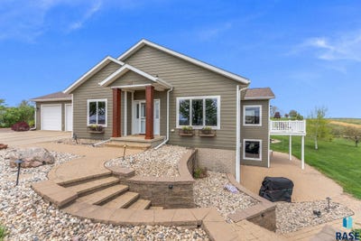 /international/us/48290-n-hiawatha-pl-canton-sd-110107940069/
