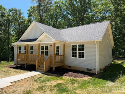 /international/us/129-jessicas-way-lexington-nc-110107965201/