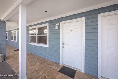 /international/us/1282-beach-boulevard-lot-207-biloxi-ms-110106820520/